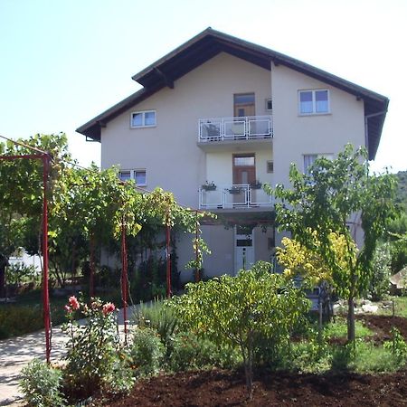 Apartment Dalmatien Raslina Esterno foto