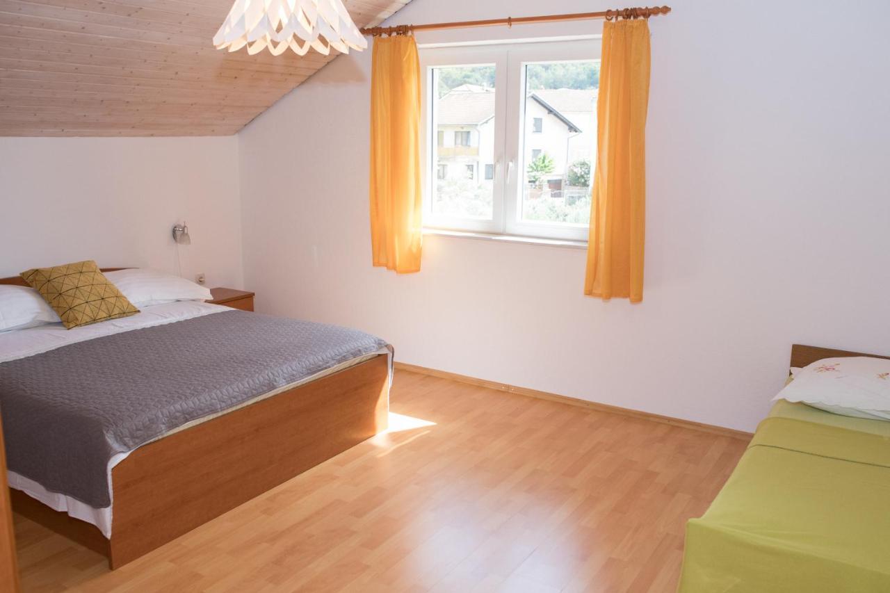 Apartment Dalmatien Raslina Esterno foto