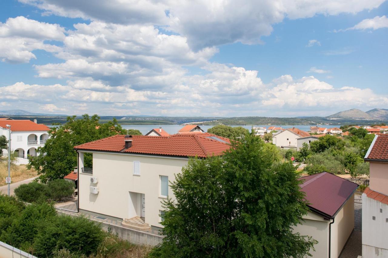 Apartment Dalmatien Raslina Esterno foto