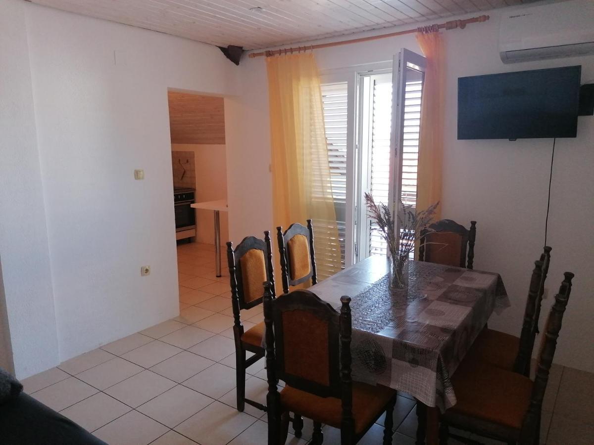Apartment Dalmatien Raslina Esterno foto